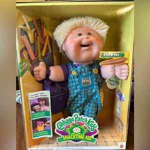 Cabbage Patch Kids Snack time Kid